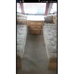Caravan lunar clubman