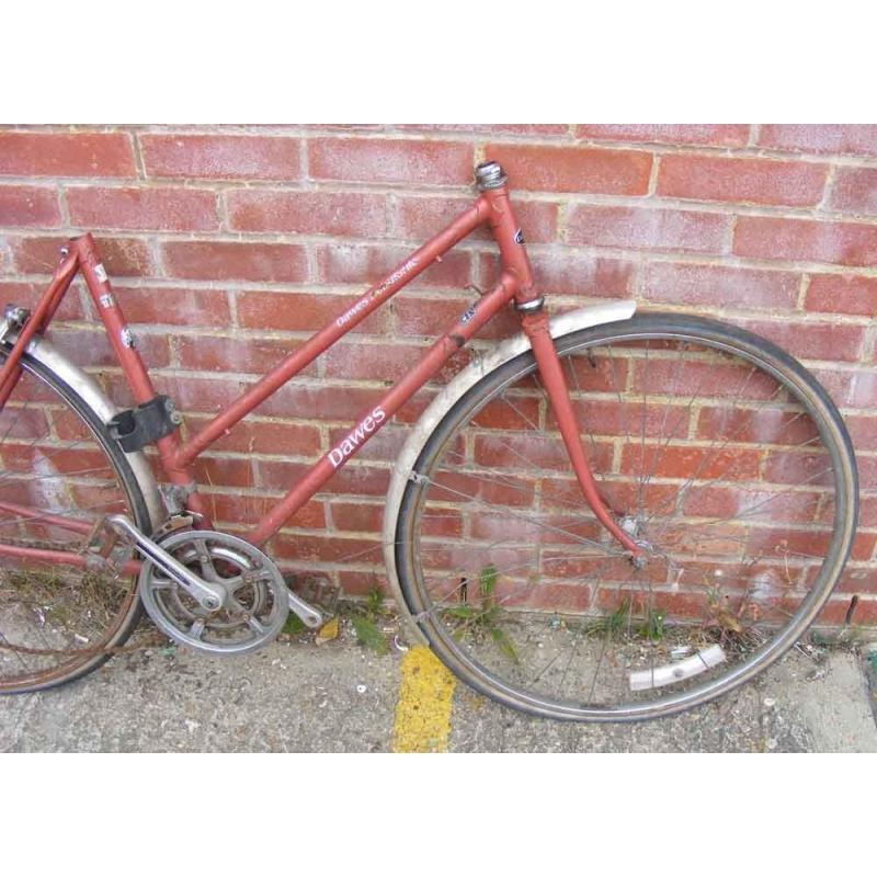 Dawes Debutante vintage 1980's ladies touring bike 21" frame and 27" wheels. For spares or repair.