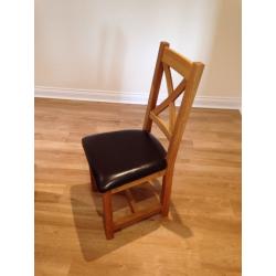 Oak extending dining table and 4 chairs