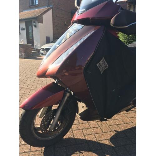 Honda FES 125 learner legal