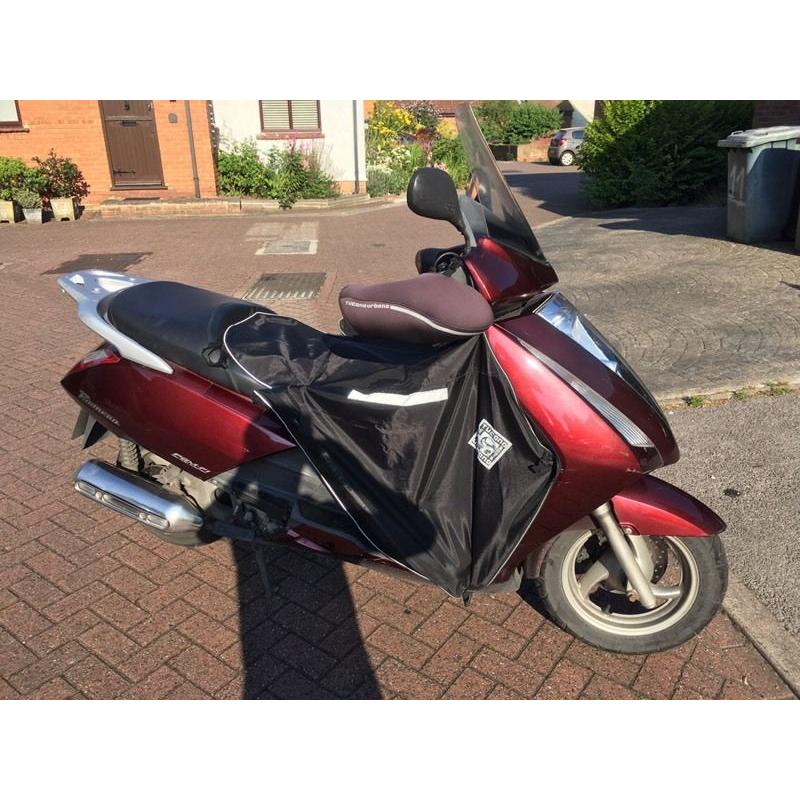 Honda FES 125 learner legal