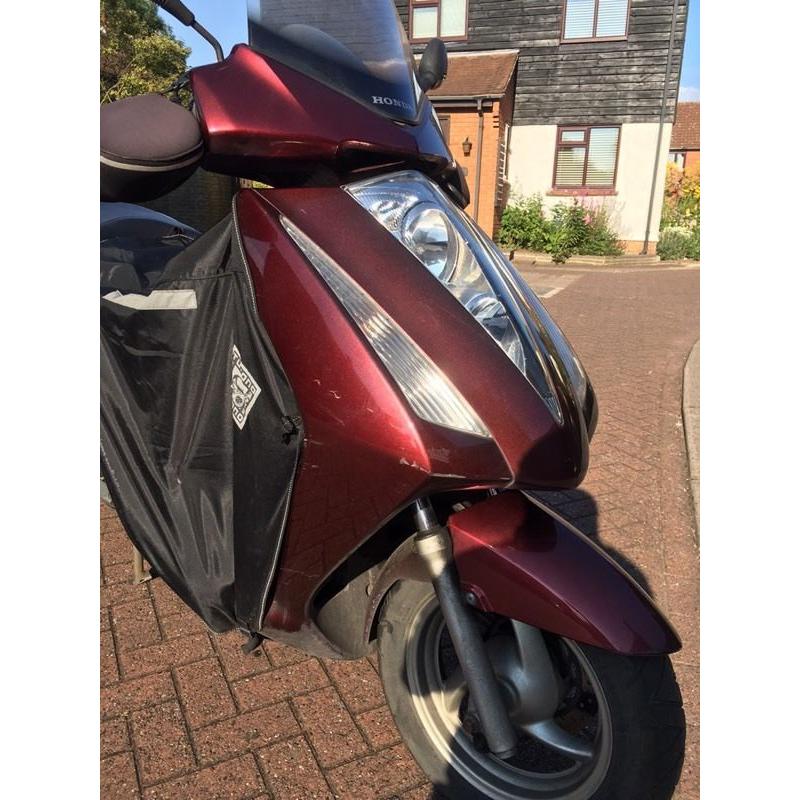Honda FES 125 learner legal
