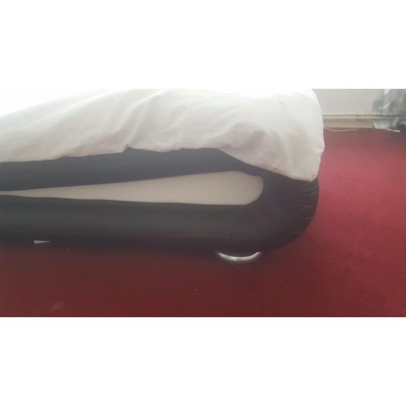 Double bed frame