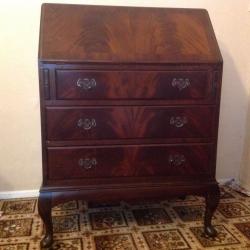 Antique Bureau, good condition.