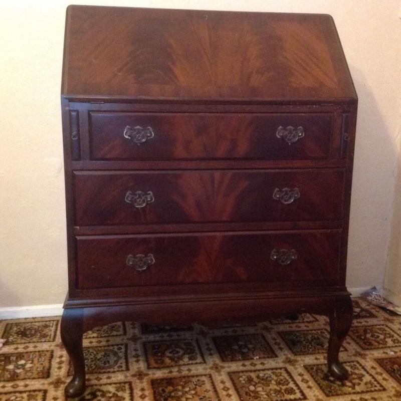 Antique Bureau, good condition.