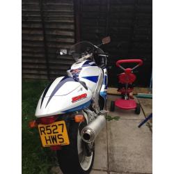 Suzuki 750 SRAD- ELECTRONIC FUEL INJECTION