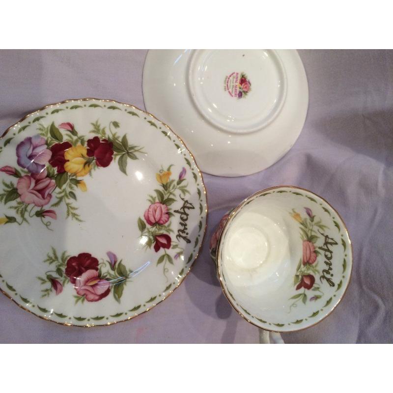 ROYAL ALBERT TRIO ( APRIL )