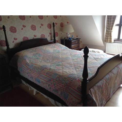 Stag minstrel mahogany double bed frame