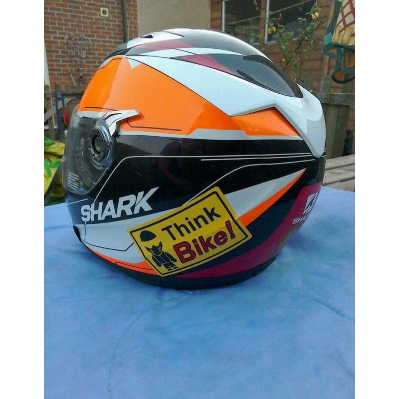 SHARK Model (S 700 S) Motorcycle Helmet, Size Small (55/56)