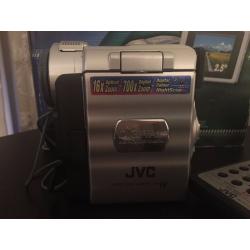 JVC GR-DX25EK Digital Camcorder 700x zoom, all cables and remote control etc