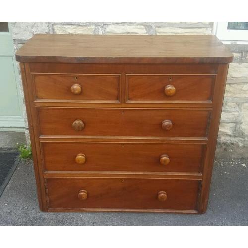 Victorian chest of drawers