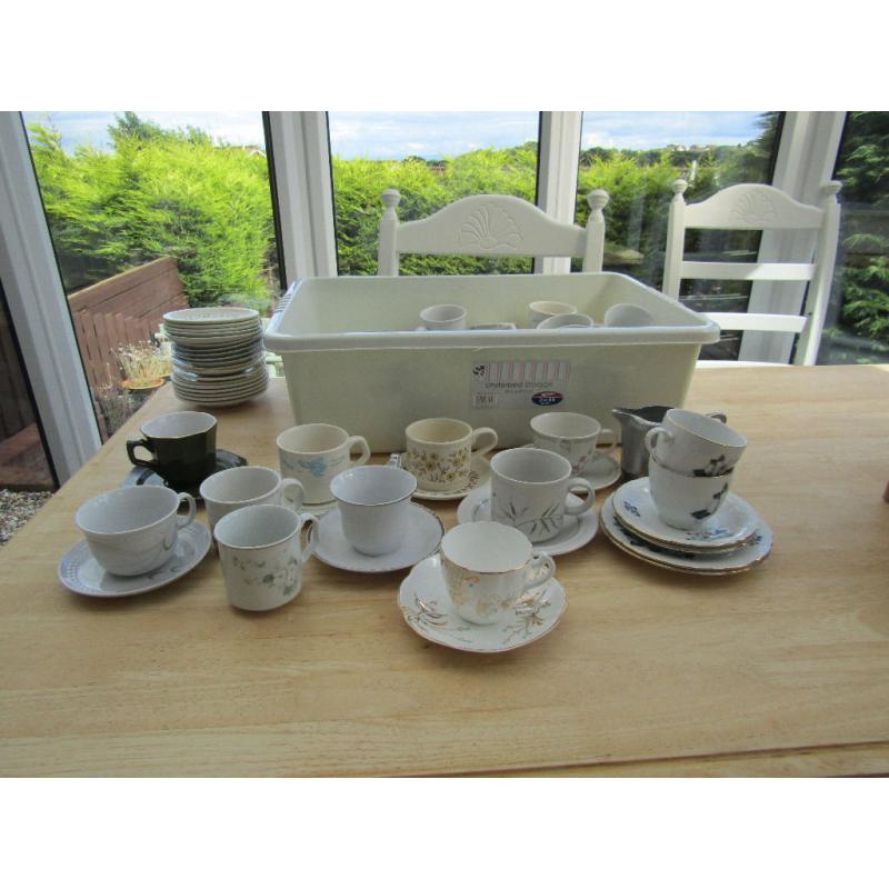 Vintage/Retro Cups and Saucers