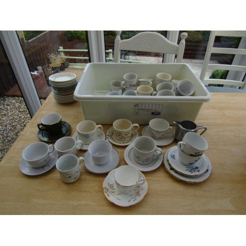 Vintage/Retro Cups and Saucers