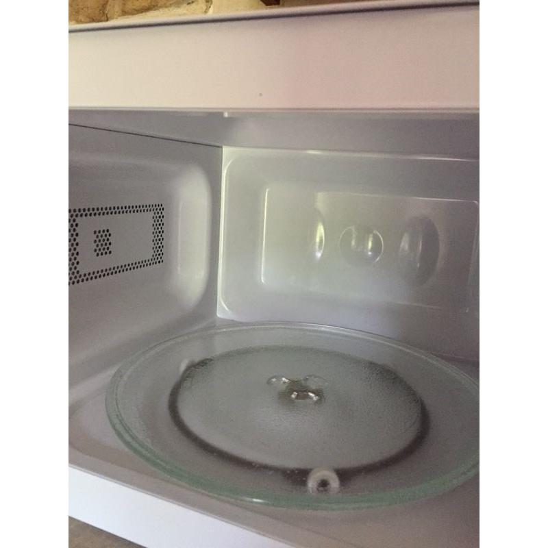 White microwave - excellent condition
