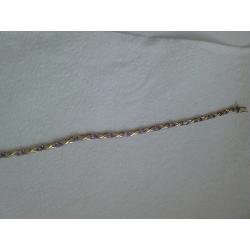 BEAUTIFUL 9CT GOLD BRACELET WITH AMETHYST