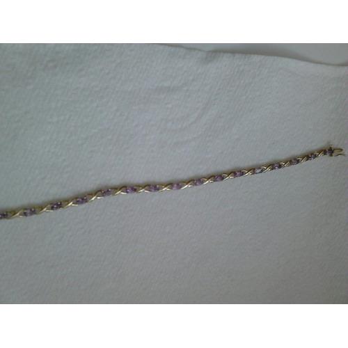 BEAUTIFUL 9CT GOLD BRACELET WITH AMETHYST