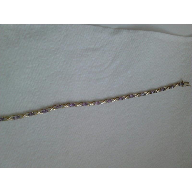 BEAUTIFUL 9CT GOLD BRACELET WITH AMETHYST