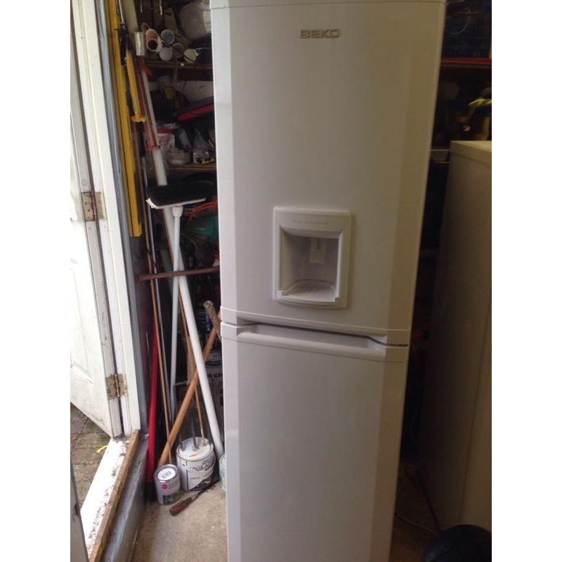 Beko non plumb water dispensing fridge freezer
