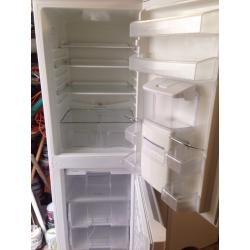 Beko non plumb water dispensing fridge freezer
