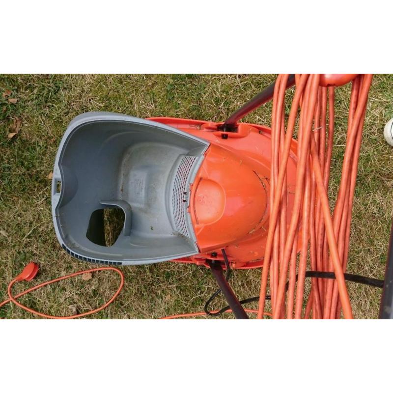 Flymo - Mow and Vac Lawnmower