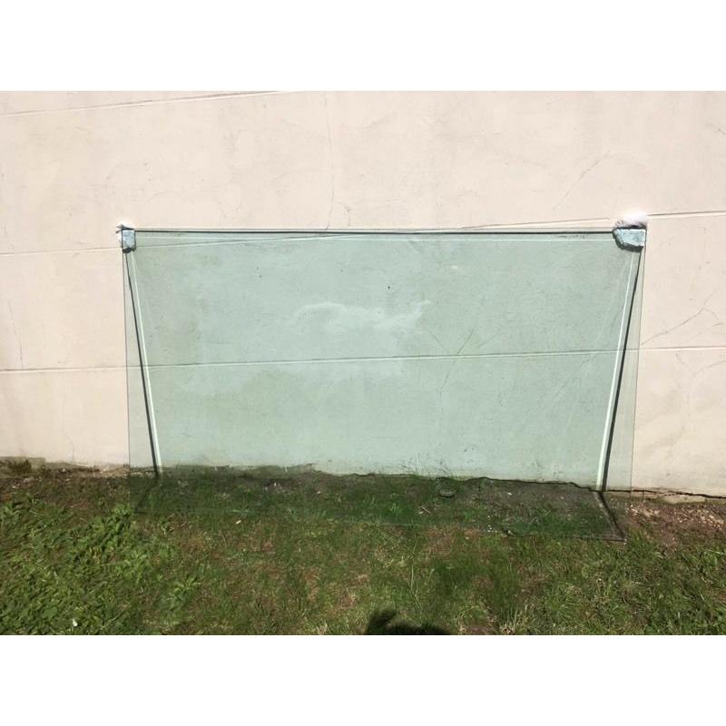 Reinforced glass table top