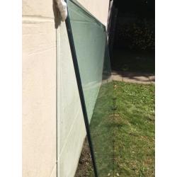 Reinforced glass table top