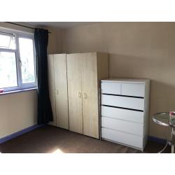 Good size DOUBLE ROOM in ZONE 2