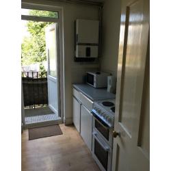 Good size DOUBLE ROOM in ZONE 2
