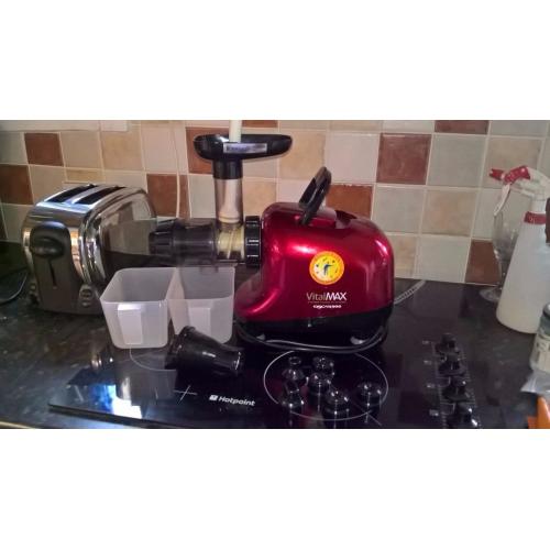Oscar Vital Max 900 Single Gear Juicer