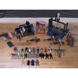 Star Wars action figures and spaceships bundle