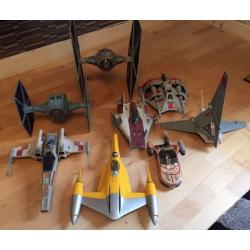 Star Wars action figures and spaceships bundle