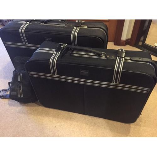 Suitcases/travel bag