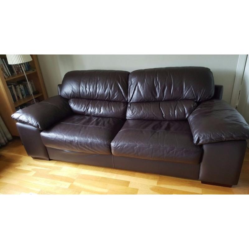 Lovely dark brown leather 3 seater sofa in excellent condition