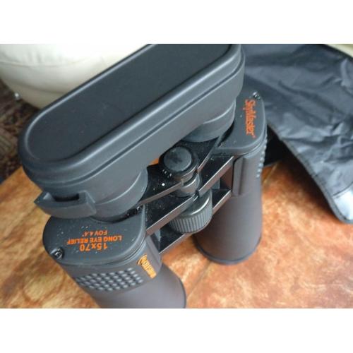 Celestron SkyMaster Astronomical binoculars 15x 70 damaged but working