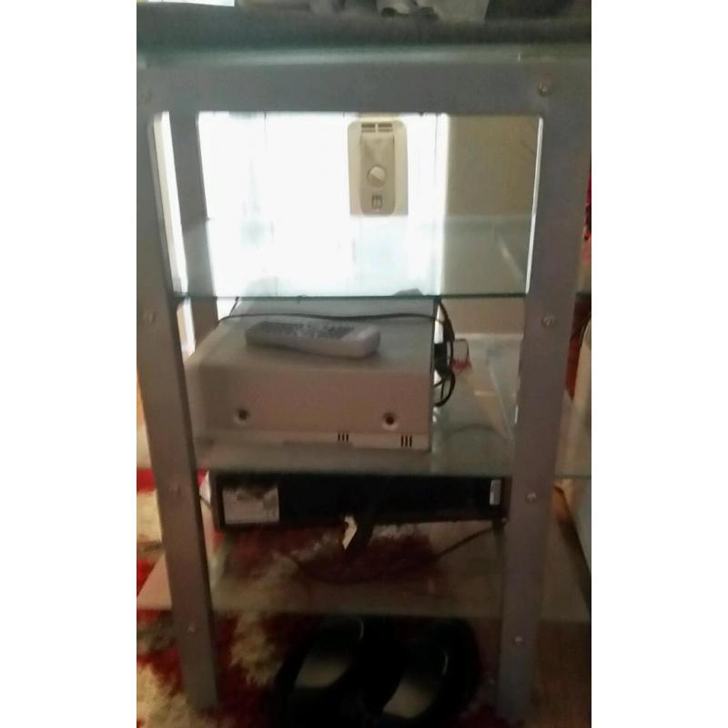 Glass stand great condition opened box and never used it
