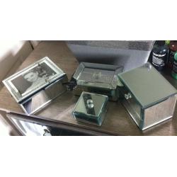 4 mirrored jewellery boxes