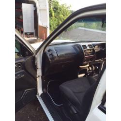 Nissan terrano 2.7td