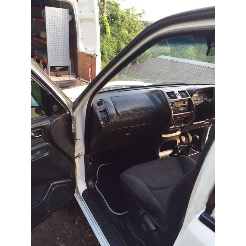 Nissan terrano 2.7td