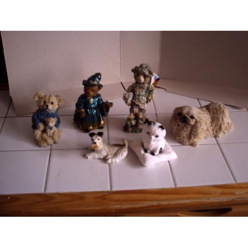 collection of 6 ornaments bears , dogs and a cat
