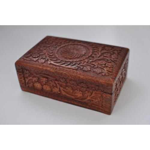WOODEN JEWELRY BOX