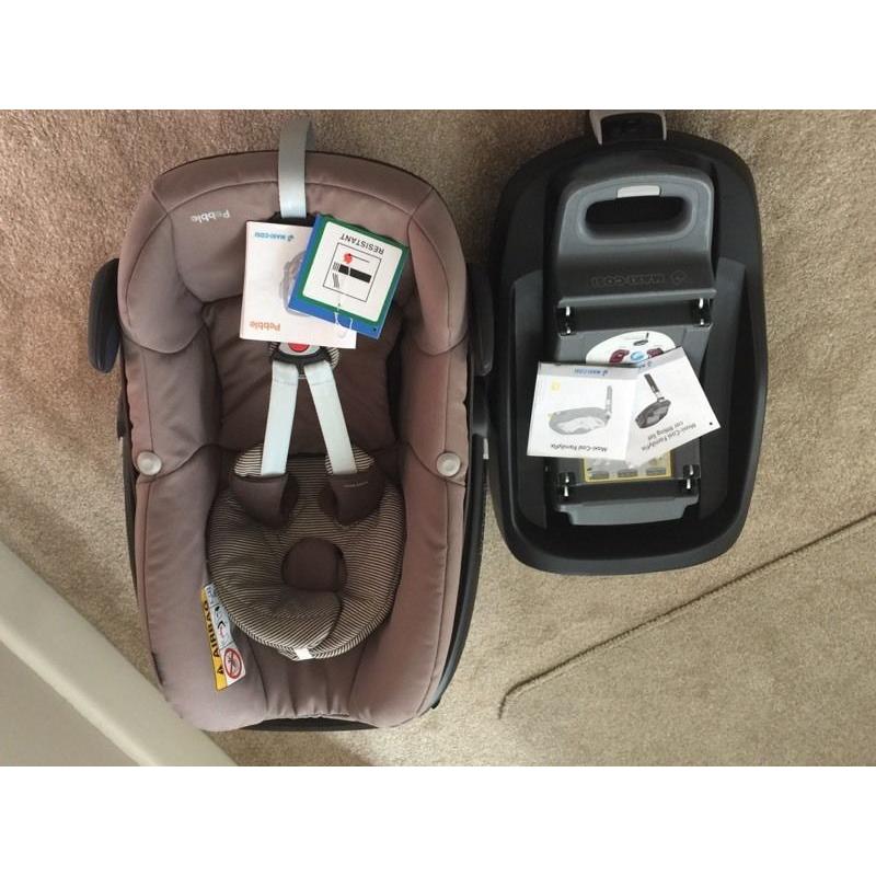 Maxi Cosi Family Fix Base & Pebble Car Seat