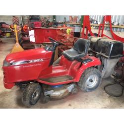 Honda 4514 ride on mower, good cutter hydrostatic drive.