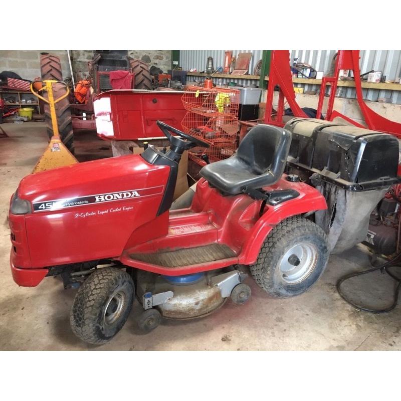 Honda 4514 ride on mower, good cutter hydrostatic drive.