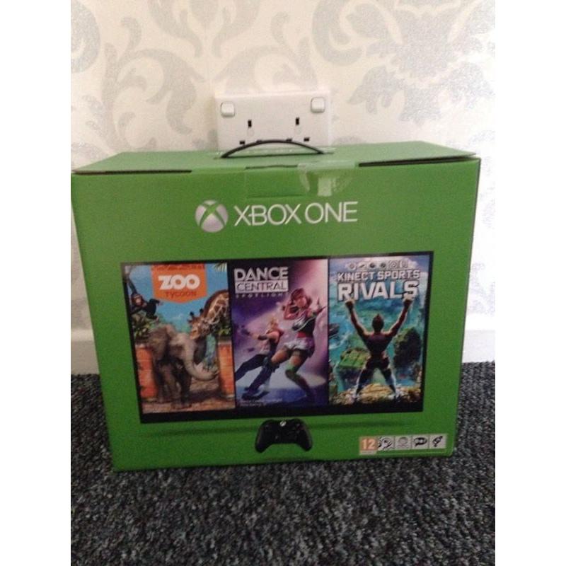 Xbox one 500 go with Kinect brand new and sealed with 7 game bundle