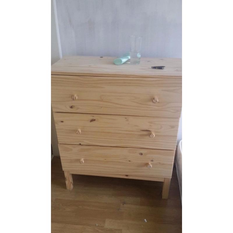 Free ikea chest of drawers in leigh on sea
