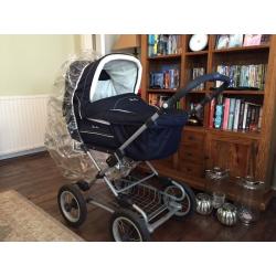 Lovely Silver Cross Deluxe pram, 3 in 1