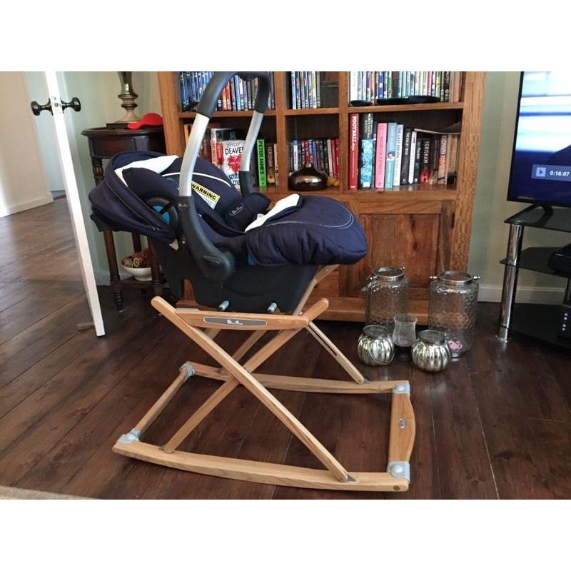 Lovely Silver Cross Deluxe pram, 3 in 1