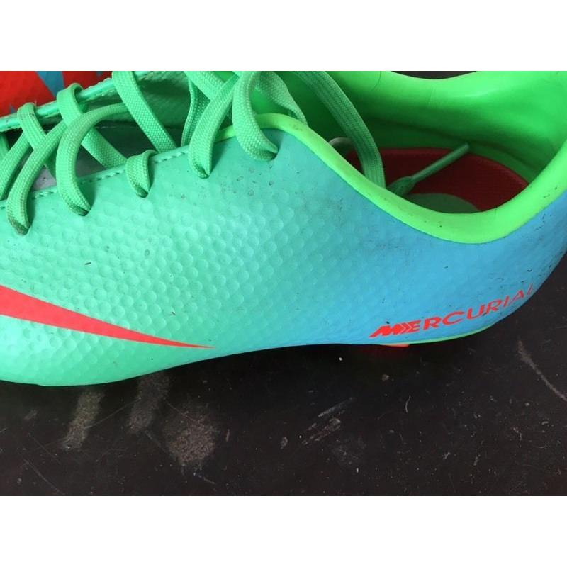 Children's football boots size 2.5