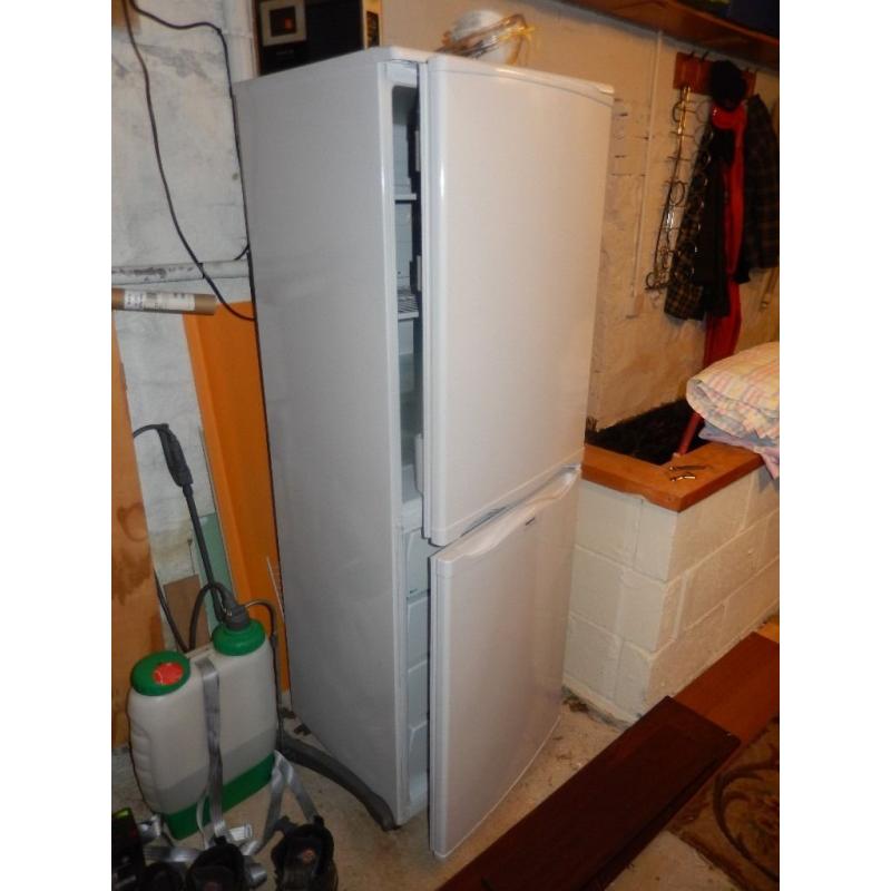 Hotpoint Iced Diamond - White fridge freezer