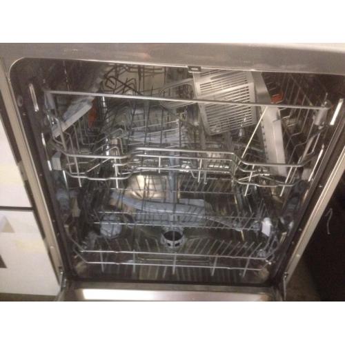 **Brand New** Hotpoint Style Dishwasher